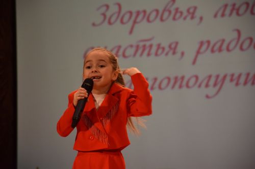 В Нурлате состоялся праздничный концерт в честь Международного женского дня