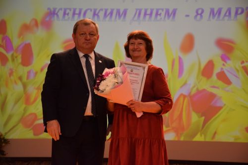 В Нурлате состоялся праздничный концерт в честь Международного женского дня