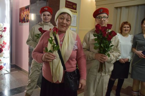 В Нурлате состоялся праздничный концерт в честь Международного женского дня
