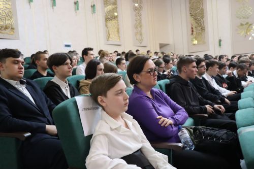 Нурлат стал площадкой для фестиваля студенческих хоров