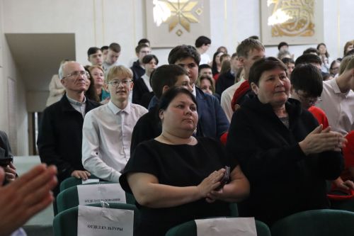 Нурлат стал площадкой для фестиваля студенческих хоров