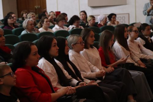 Нурлат стал площадкой для фестиваля студенческих хоров