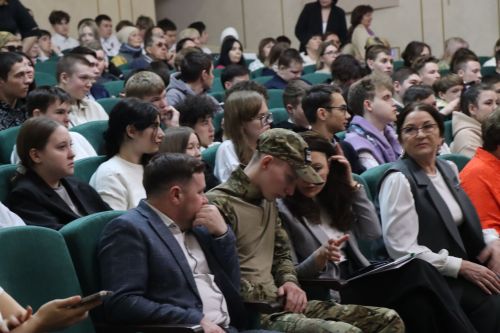 Нурлат стал площадкой для фестиваля студенческих хоров