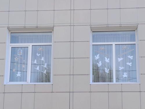 Нурлатский Дом Дружбы народов поддержал акцию «Окна Победы»