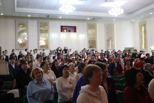 Нурлат стал площадкой для фестиваля студенческих хоров