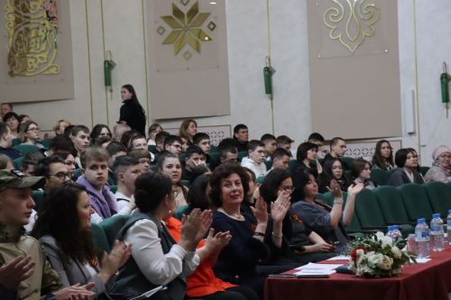 Нурлат стал площадкой для фестиваля студенческих хоров