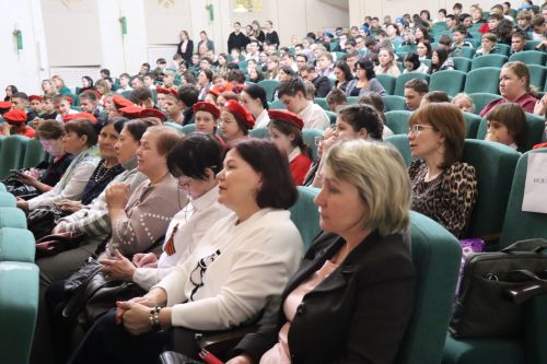 Нурлат стал площадкой для фестиваля студенческих хоров