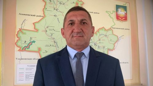 В Нурлате руководитель ЖКХ подарил подписку на районку детям войны