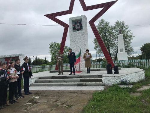 В Староальметьевском сельском поселении почтили память героев Великой Отечественной войны