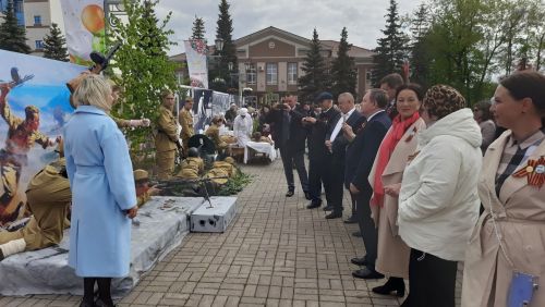 Юнармейцы Нурлатской школы №1 воссоздали сцену из картины «Штурм Сапун-горы»