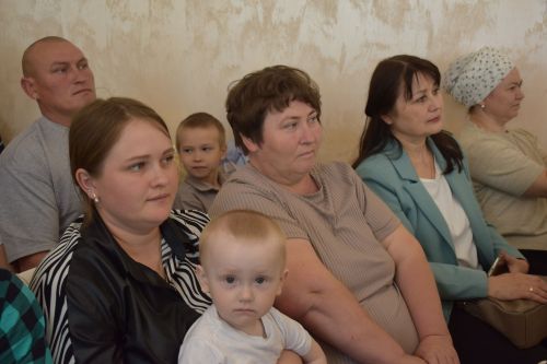 В Международный день семьи в Нурлате чествовали юбиляров супружеской жизни