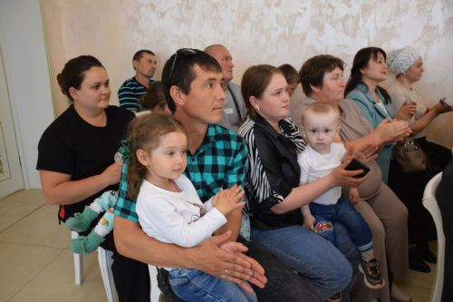 В Международный день семьи в Нурлате чествовали юбиляров супружеской жизни
