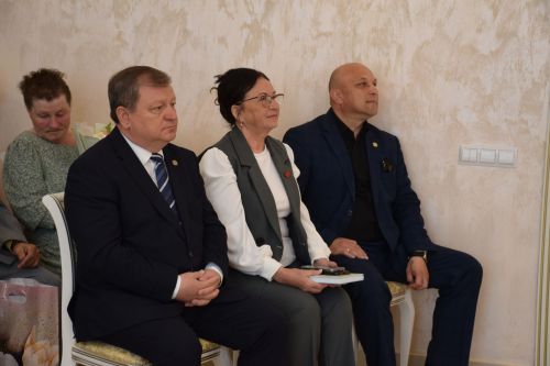 В Международный день семьи в Нурлате чествовали юбиляров супружеской жизни