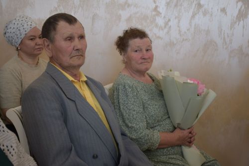 В Международный день семьи в Нурлате чествовали юбиляров супружеской жизни