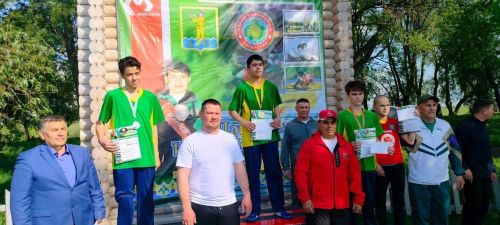 Юные нурлатские борцы снова радуют болельщиков своими успехами