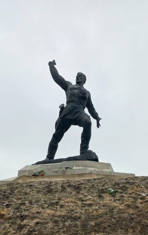 Священнослужитель из Нурлата побывал с гуманитарной миссией в госпиталях ДНР и ЛНР