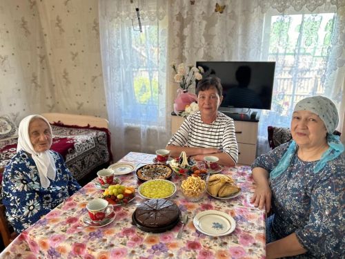 Жительница Нурлата Раиса Закизяновна Киямова отмечает 95-летний юбилей
