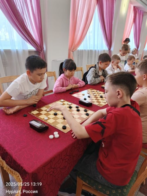 В Нурлате прошли районные турниры по шахматам и шашкам среди детей