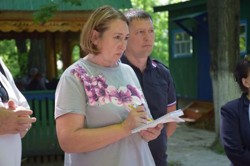 Глава Нурлатского района ознакомился с подготовкой детского лагеря «Заречный» к летнему сезону