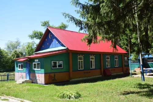 Глава Нурлатского района ознакомился с подготовкой детского лагеря «Заречный» к летнему сезону