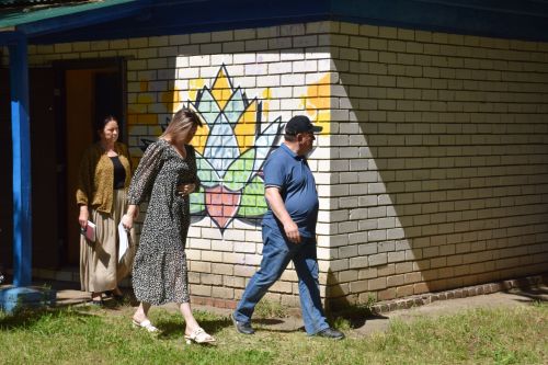 Глава Нурлатского района ознакомился с подготовкой детского лагеря «Заречный» к летнему сезону
