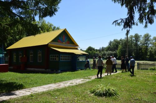 Глава Нурлатского района ознакомился с подготовкой детского лагеря «Заречный» к летнему сезону