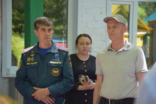 Глава Нурлатского района ознакомился с подготовкой детского лагеря «Заречный» к летнему сезону