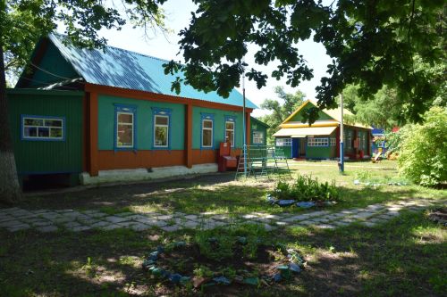 Глава Нурлатского района ознакомился с подготовкой детского лагеря «Заречный» к летнему сезону