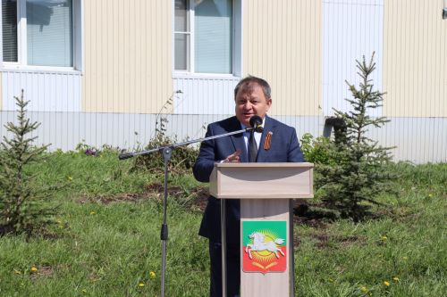 В Нурлате торжественно открыли Аллею Победы в честь героев-железнодорожников