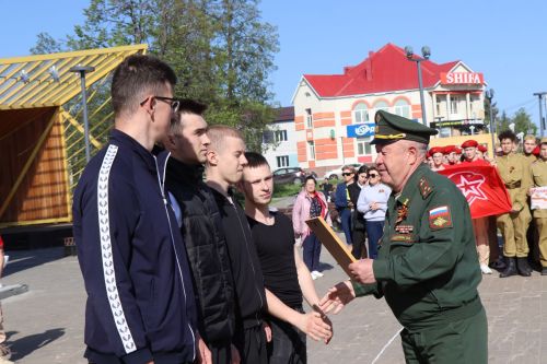 В Нурлате установили «Рекорд Победы»: участники отжались 29 220 раз в честь мирных дней