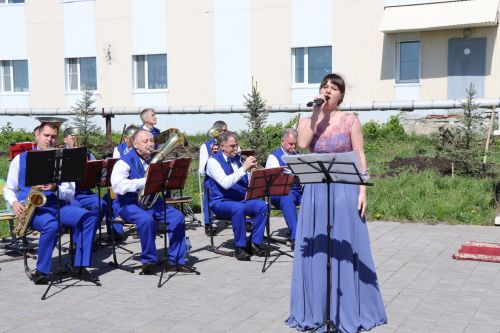 В Нурлате торжественно открыли Аллею Победы в честь героев-железнодорожников