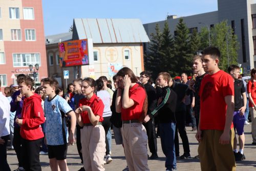 В Нурлате установили «Рекорд Победы»: участники отжались 29 220 раз в честь мирных дней