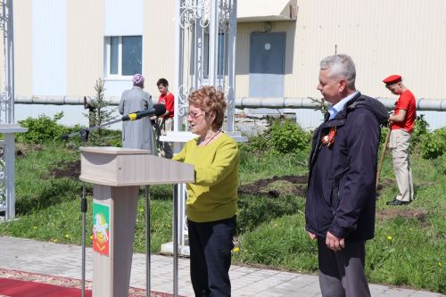 В Нурлате торжественно открыли Аллею Победы в честь героев-железнодорожников