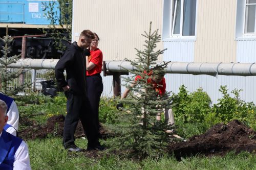 В Нурлате торжественно открыли Аллею Победы в честь героев-железнодорожников