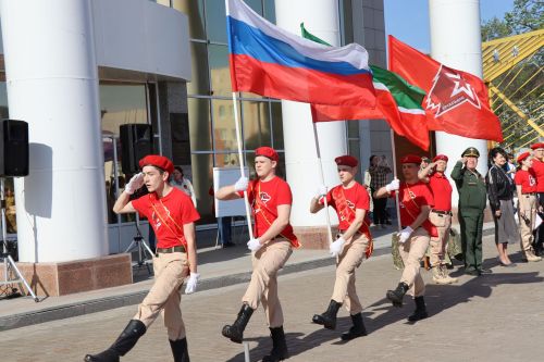 В Нурлате установили «Рекорд Победы»: участники отжались 29 220 раз в честь мирных дней