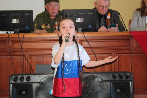 Для юных нурлатцев прошел Урок патриотизма от представителей «Клуба воинской славы»