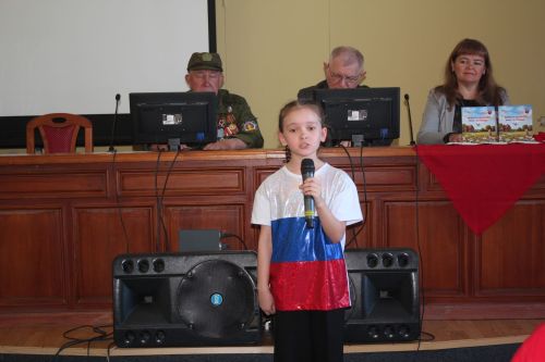 Для юных нурлатцев прошел Урок патриотизма от представителей «Клуба воинской славы»