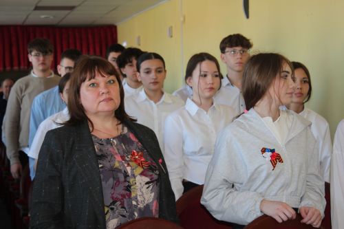 Для юных нурлатцев прошел Урок патриотизма от представителей «Клуба воинской славы»