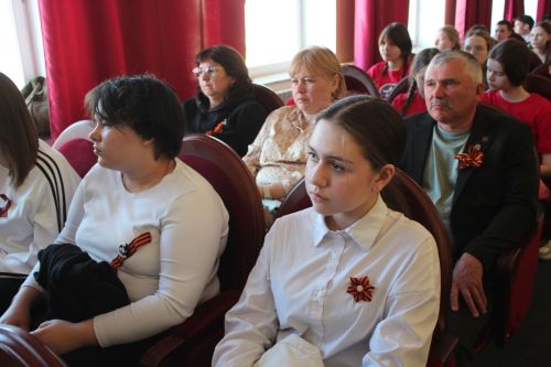 Для юных нурлатцев прошел Урок патриотизма от представителей «Клуба воинской славы»