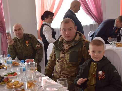 В Нурлате участники СВО стали почетными гостями праздничных мероприятий к 9 Мая