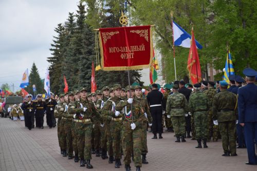 В Нурлате прошел парад Победы