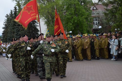 В Нурлате прошел парад Победы