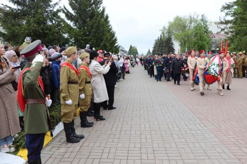 В Нурлате прошел парад Победы
