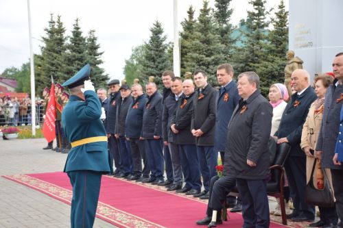 В Нурлате прошел парад Победы