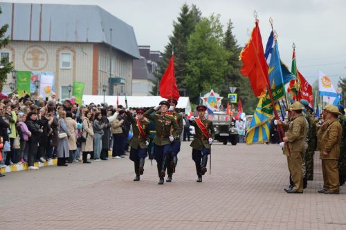 В Нурлате прошел парад Победы