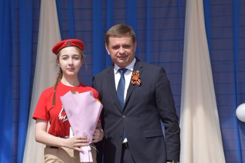 Юнармейцы Нурлата удостоились медалей за участие в Параде Победы