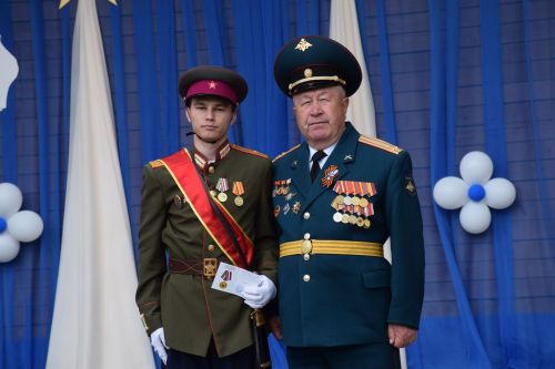 Юнармейцы Нурлата удостоились медалей за участие в Параде Победы