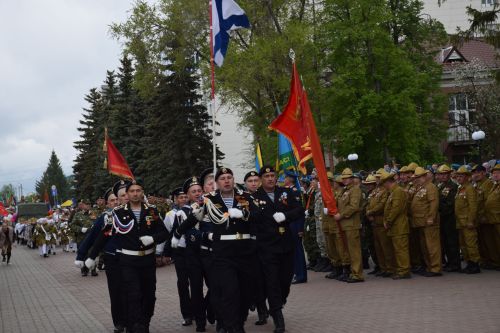 В Нурлате прошел парад Победы