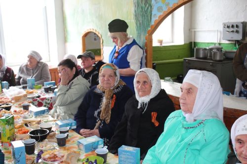 В День Победы Минталип Минеханов организовал праздничное чаепитие для жителей своего родного села Кривое Озеро