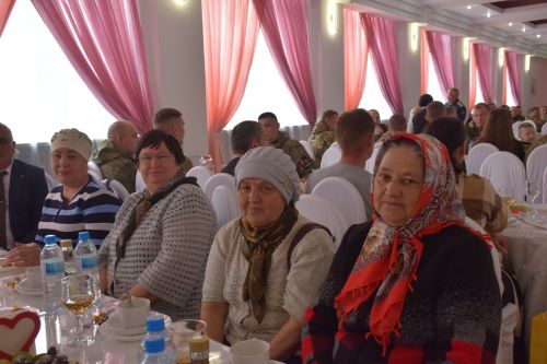 В Нурлате участники СВО стали почетными гостями праздничных мероприятий к 9 Мая